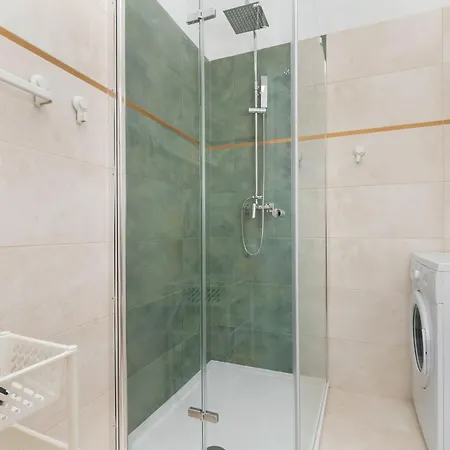 Spacious Burzynskiego In With Parking By Renters Apartment Gdansk