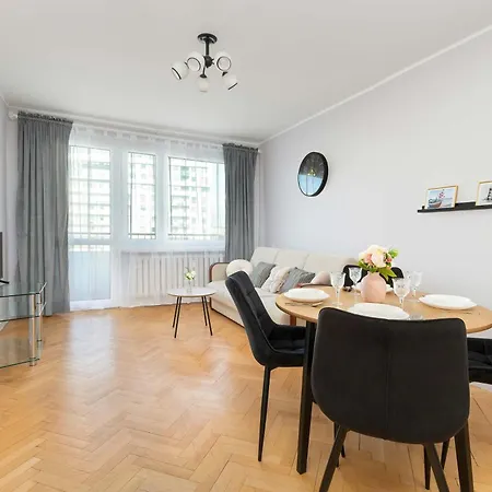 Spacious Burzynskiego In With Parking By Renters Apartment Gdansk
