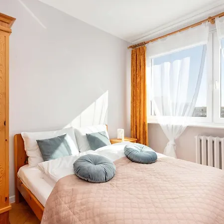 Spacious Burzynskiego In With Parking By Renters *